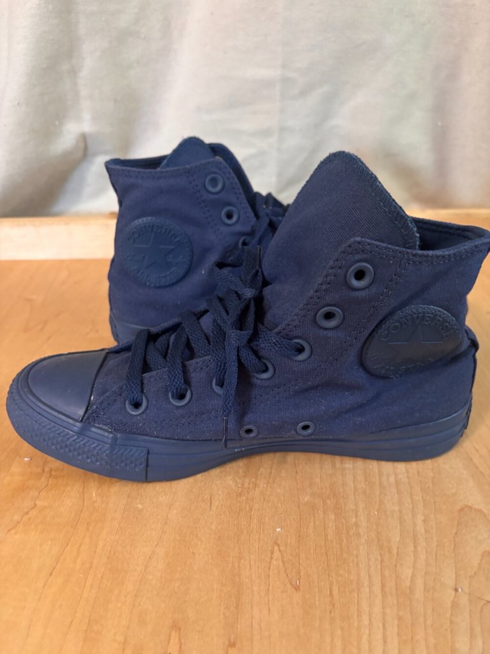 Awesome Navy Blue High Top Converse